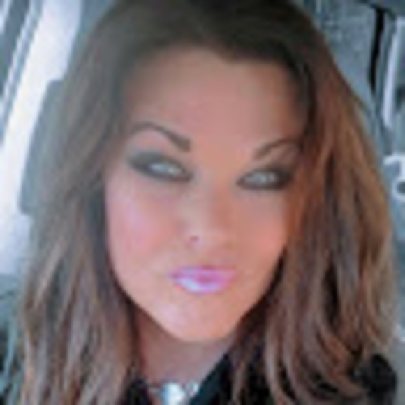 Meet your Posher, Deanna - Picture 1 of 1